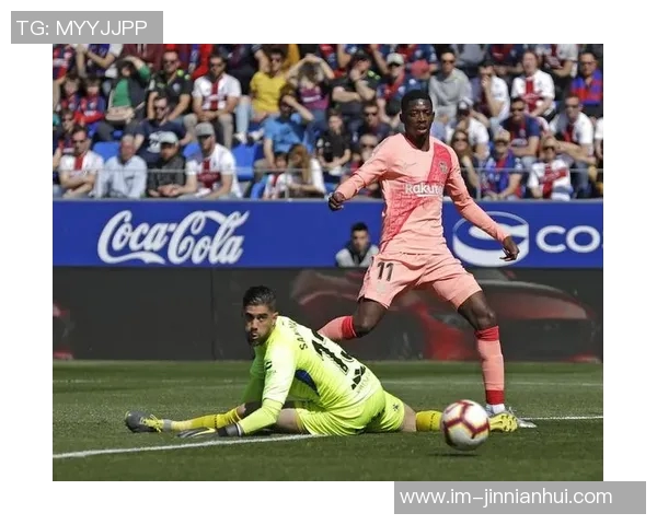 登贝莱禁区内华丽过人精彩挑射破门再添一球助力球队逆转胜利